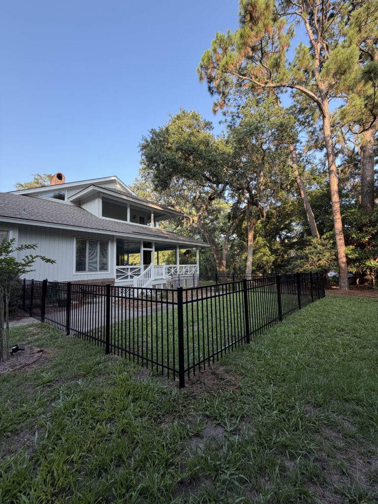 aluminum fence savannah ga cost