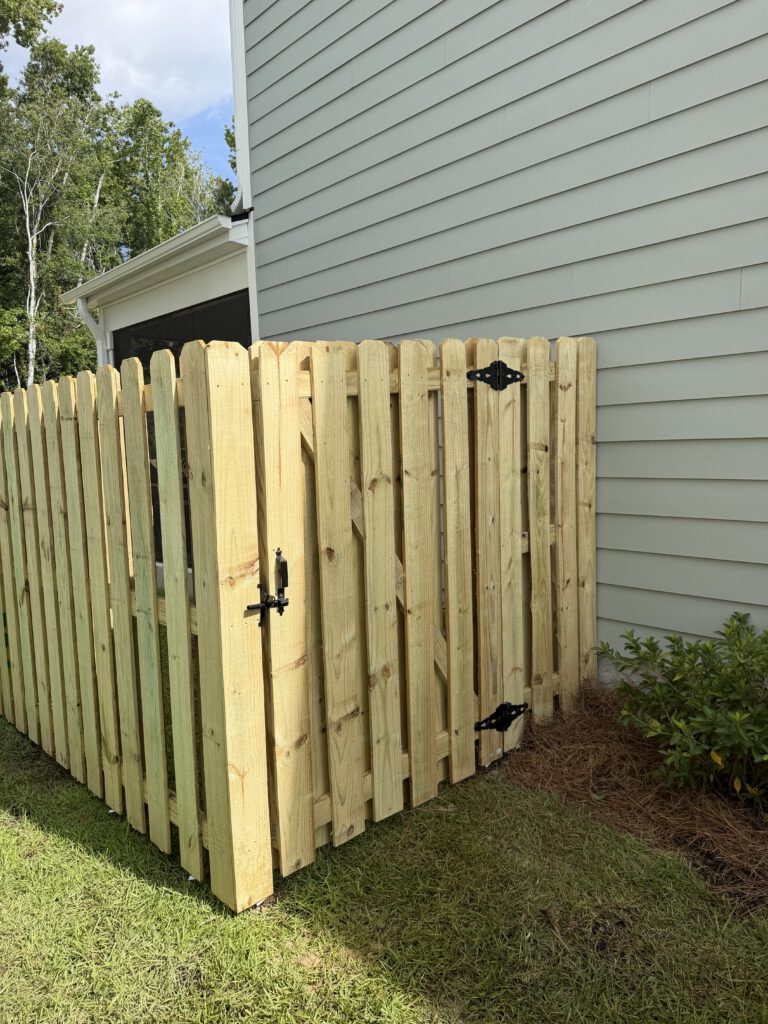 fence installation savannah ga
