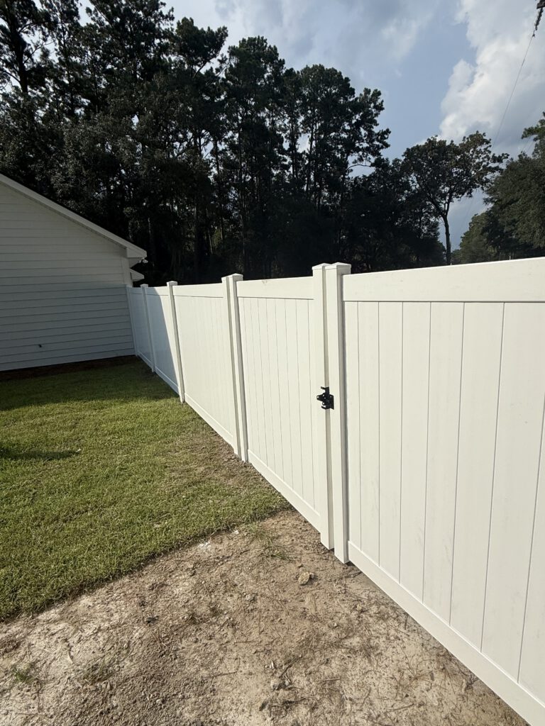 vinyl fence savannah ga