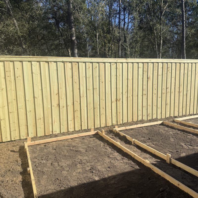 wood fencing commercial privacy
